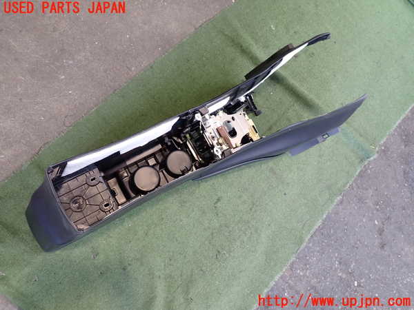 2UPJ-9233277540]レクサス・CT200h(ZWA10)センターコンソール 中古_5