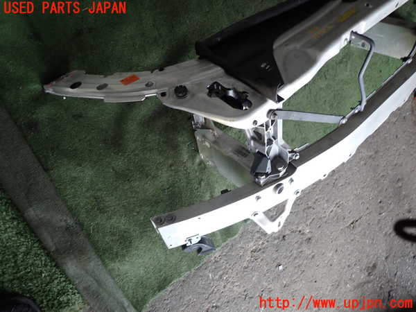 2UPJ-9233281041]ベンツ C200 ステーションワゴン(205242)(205)コアサポート (ジャンク品) 中古_2