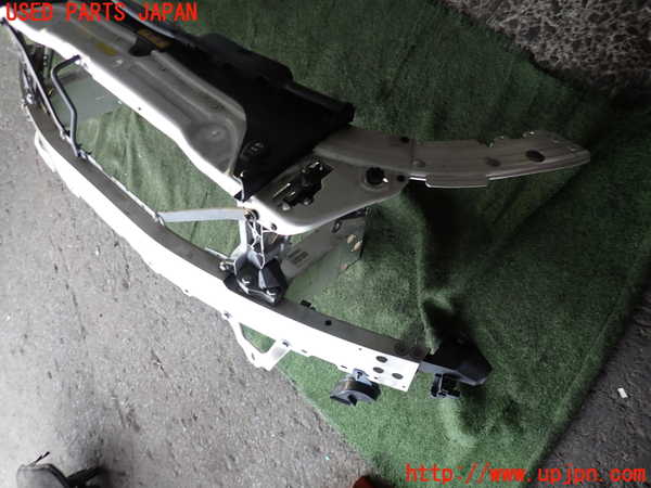 2UPJ-9233281041]ベンツ C200 ステーションワゴン(205242)(205)コアサポート (ジャンク品) 中古_4