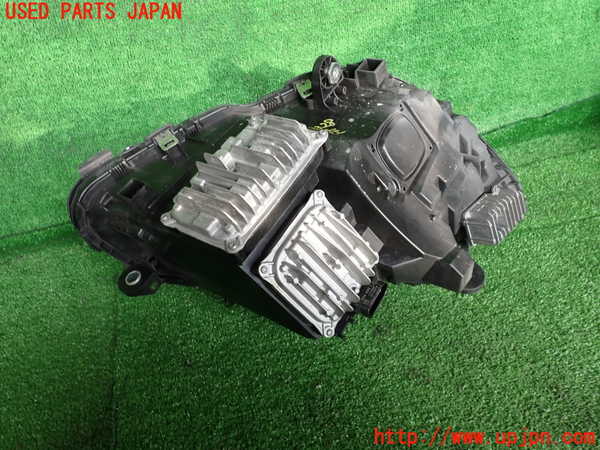 2UPJ-9233281132]ベンツ C200 ステーションワゴン(205242)(205)左ヘッドライト LED 中古_2