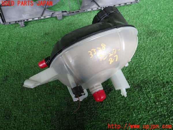 2UPJ-9233282410]ベンツ C200 ステーションワゴン(205242)(205)ラジエータータンク 中古_2