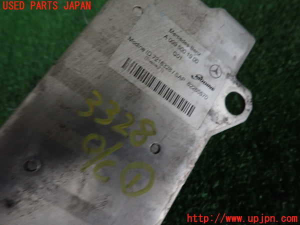 2UPJ-9233282481]ベンツ C200 ステーションワゴン(205242)(205)オイルクーラー1 中古_3