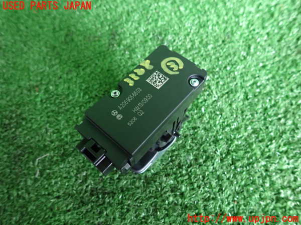2UPJ-9233286308]ベンツ C200 ステーションワゴン(205242)(205)スイッチ3 (電動パーキングブレーキ) 中古_2