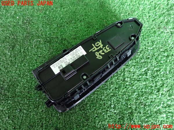 2UPJ-9233286240]ベンツ C200 ステーションワゴン(205242)(205)右前パワーウィンドウスイッチ 中古_2