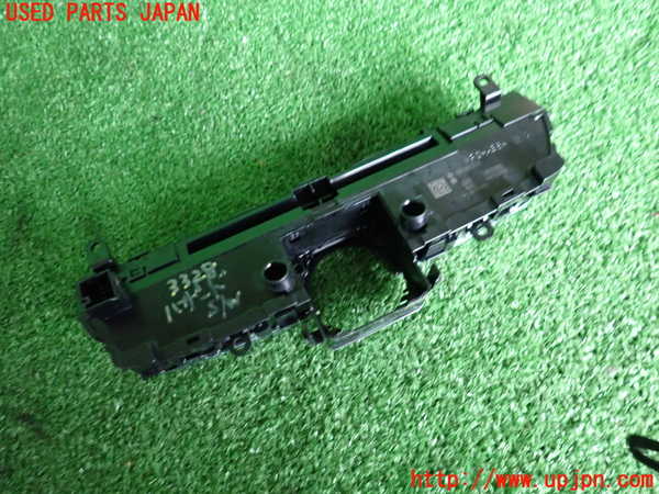 2UPJ-9233286290]ベンツ C200 ステーションワゴン(205242)(205)ハザードスイッチ 中古_2