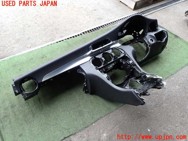 2UPJ-9233287505]ベンツ C200 ステーションワゴン(205242)(205)ダッシュボード 中古_2