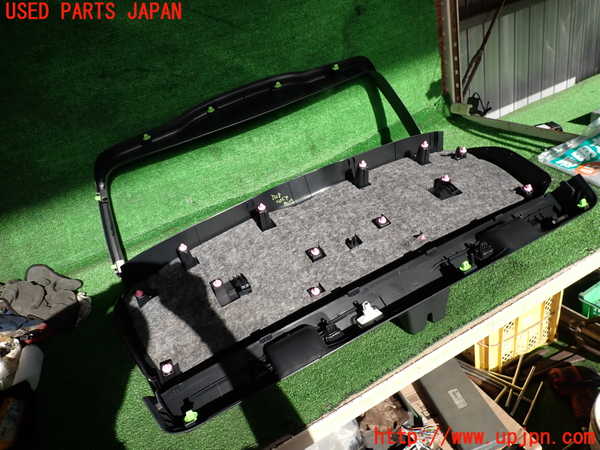 2UPJ-9233281578]ベンツ C200 ステーションワゴン(205242)(205)バックドア内張り 中古_3