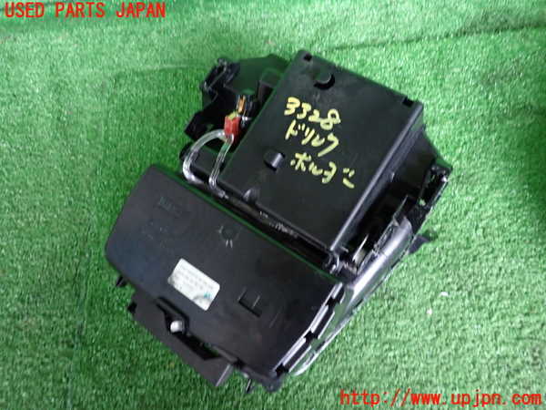 2UPJ-9233287810]ベンツ C200 ステーションワゴン(205242)(205)ドリンクホルダー 中古_4