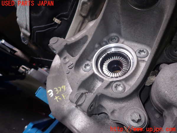 1UPJ-9233294295]BMW ミニ(MINI)クーパー(XS15 F55)左フロントナックルハブ 中古_2