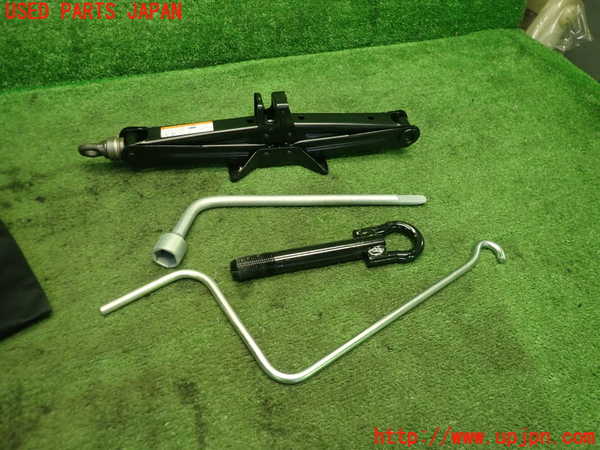 1UPJ-9233307805]スペイド(ポルテ)(NCP141)車載工具 中古_3