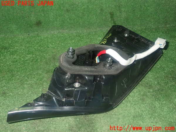 1UPJ-9233311552]レクサス・GS300h(AWL10)左リアフィニッシャー 中古_2