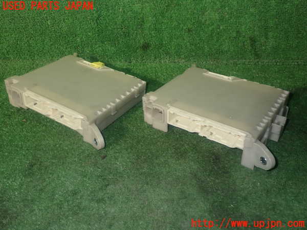 1UPJ-9233316743]レクサス・GS300h(AWL10)ヒューズボックス3 中古_3