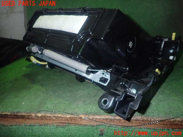 1UPJ-9233317516]レクサス・GS300h(AWL10)グローブボックス1 中古_3