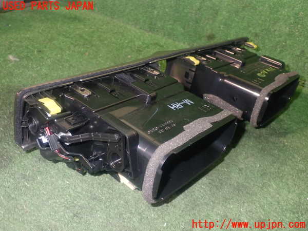 1UPJ-9233317528]レクサス・GS300h(AWL10)エアコン吹き出し口3 中古_3