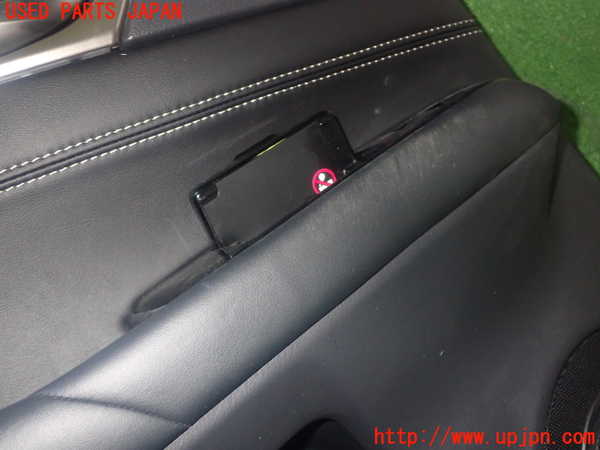 1UPJ-9233311324]レクサス・GS300h(AWL10)左後ドア内張り 中古_4