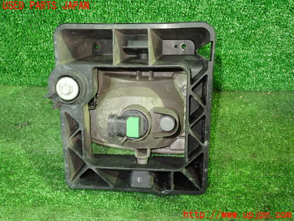 1UPJ-9233321180]ステップワゴン スパーダ(RG1)右フォグ 中古_2