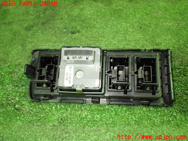 1UPJ-9233326307]ステップワゴン スパーダ(RG1)スイッチ2 中古_2