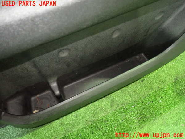 1UPJ-9233321234]ステップワゴン スパーダ(RG1)右前ドア内張り 中古_3
