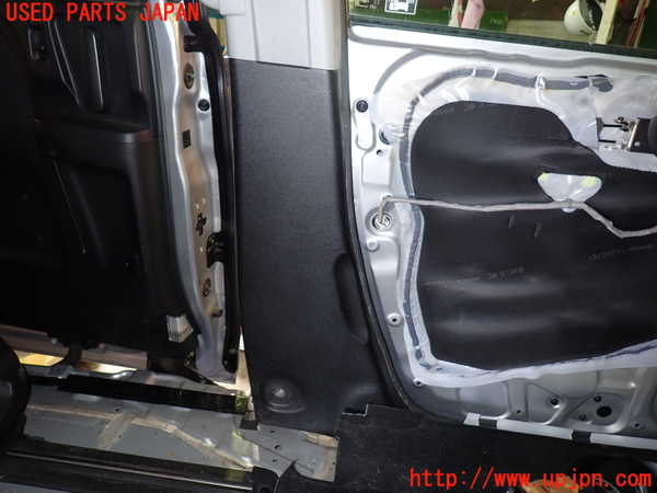 1UPJ-9233327670]ステップワゴン スパーダ(RG1)左センターピラートリム 中古_3