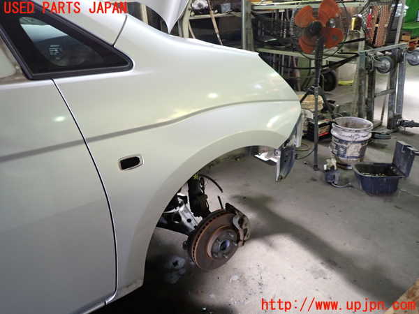 1UPJ-9233331080]アイシス(ANM10W)右前フェンダー 中古_2