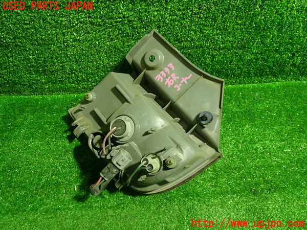 1UPJ-9233331154]アイシス(ANM10W)右リアコーナーランプ 中古_3