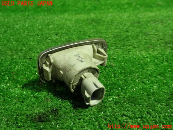 1UPJ-9233331160]アイシス(ANM10W)右ウィンカーレンズ 中古_2