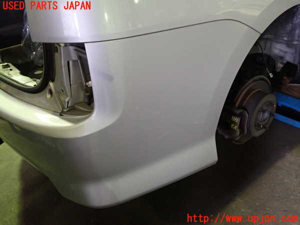 1UPJ-9233331610]アイシス(ANM10W)リアバンパー 中古_3