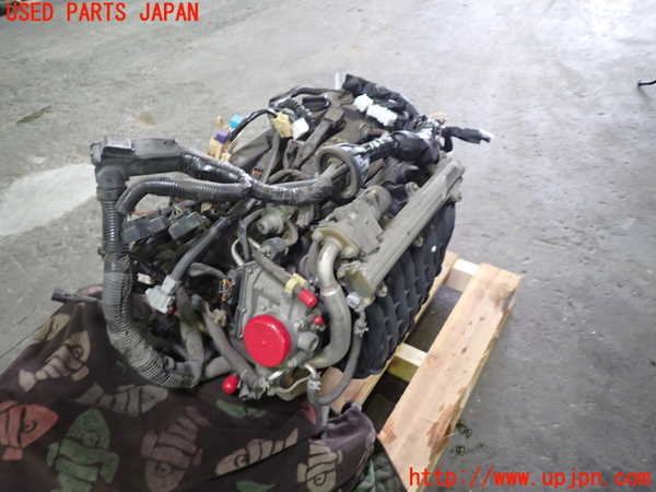1UPJ-9233332010]アイシス(ANM10W)エンジン 1AZ-FSE 中古_3