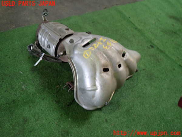 1UPJ-9233332041]アイシス(ANM10W)エキマニ1 触媒 マニバーター 中古_2