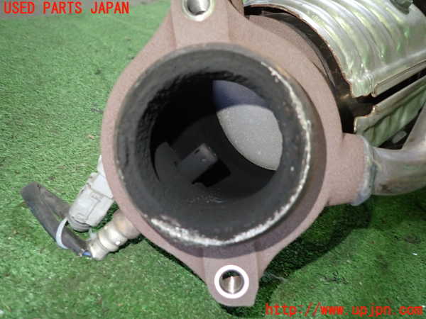 1UPJ-9233332041]アイシス(ANM10W)エキマニ1 触媒 マニバーター 中古_4