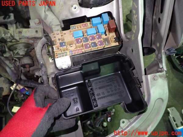 1UPJ-9233336741]アイシス(ANM10W)ヒューズボックス1 中古_2