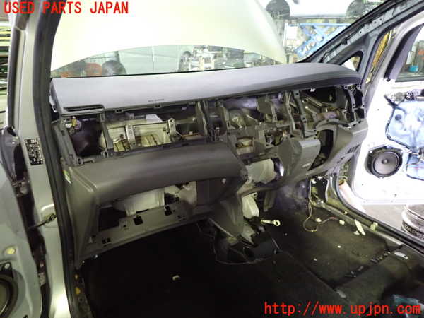 1UPJ-9233337505]アイシス(ANM10W)ダッシュボード 中古_2