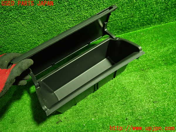 1UPJ-9233337516]アイシス(ANM10W)グローブボックス1 中古_2