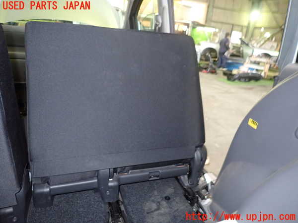 1UPJ-9233337145]アイシス(ANM10W)右2列目シート 中古_4