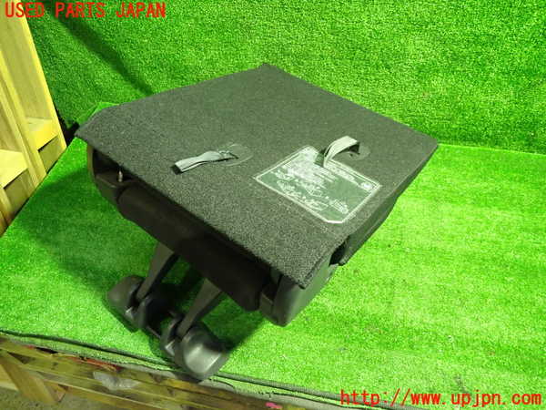 1UPJ-9233337235]アイシス(ANM10W)右3列目シート 中古_5