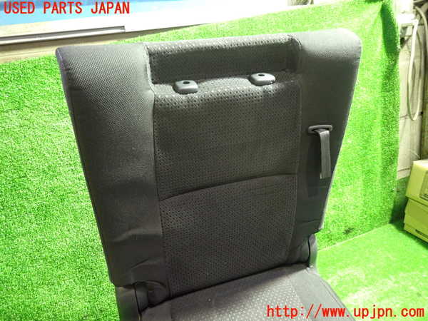 1UPJ-9233337265]アイシス(ANM10W)左3列目シート 中古_2