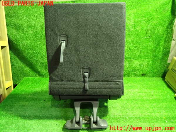 1UPJ-9233337265]アイシス(ANM10W)左3列目シート 中古_4