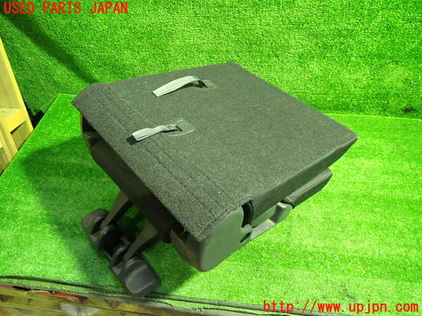 1UPJ-9233337265]アイシス(ANM10W)左3列目シート 中古_5