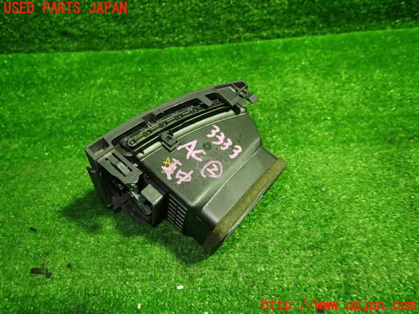 1UPJ-9233337527]アイシス(ANM10W)エアコン吹き出し口2 (真中) 中古_3