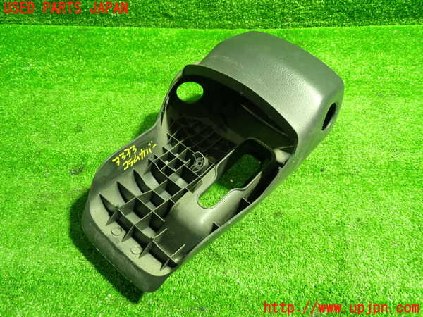 1UPJ-9233337905]アイシス(ANM10W)コラムカバー 中古_4