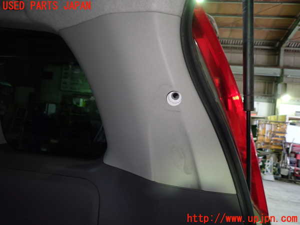 1UPJ-9233337675]アイシス(ANM10W)右リアピラートリム 中古_3