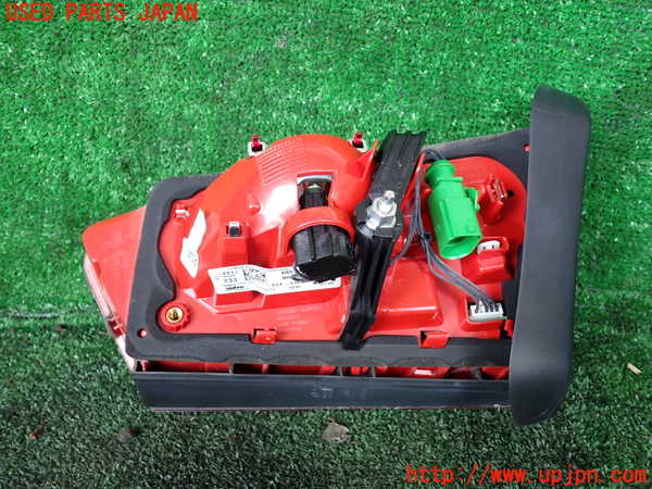 1UPJ-9233341552]アウディ・A6(4GCHVS)左リアフィニッシャー 中古_2