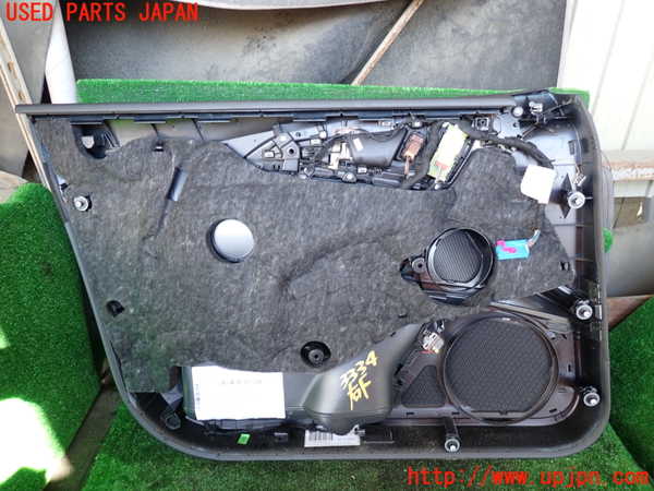 1UPJ-9233341234]アウディ・A6(4GCHVS)右前ドア内張り 中古_4