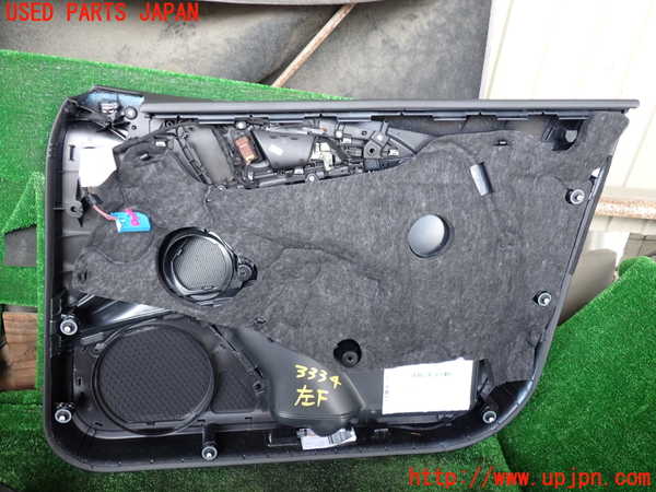 1UPJ-9233341264]アウディ・A6(4GCHVS)左前ドア内張り 中古_4