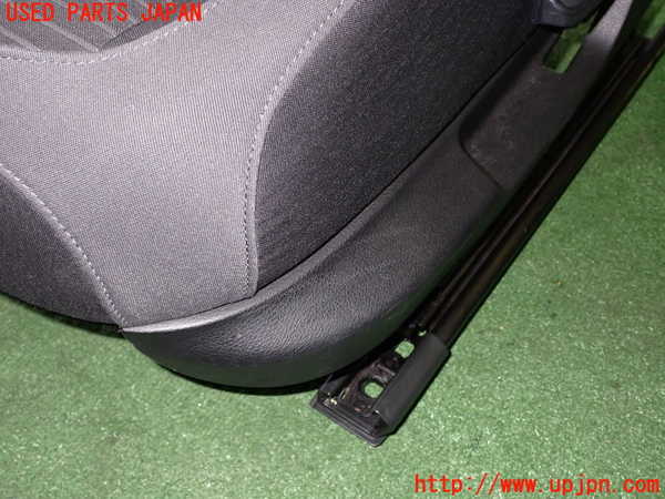 1UPJ-9233357065]VW ザ･ビートル(16CPL)助手席シート 中古_4