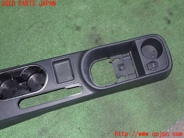 1UPJ-9233357540]VW ザ･ビートル(16CPL)センターコンソール 中古_3