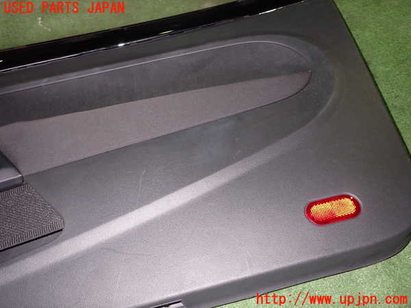 1UPJ-9233351234]VW ザ･ビートル(16CPL)右ドア内張り 中古_2