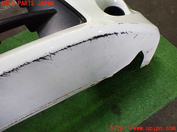 1UPJ-9233361010]セレナ Sハイブリッド(HC26)フロントバンパー 中古_2