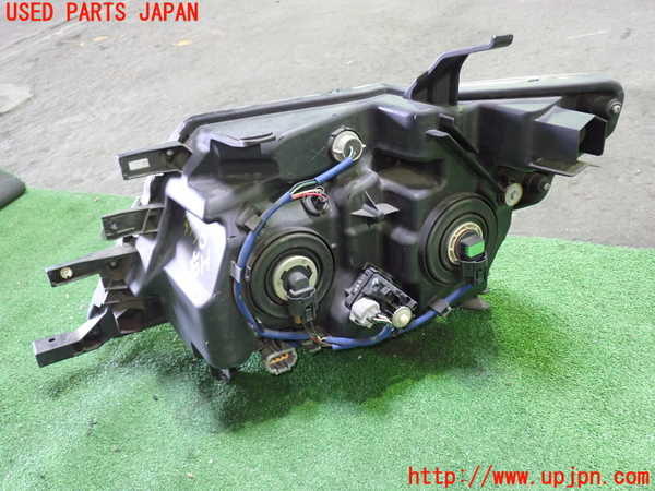 1UPJ-9233361130]セレナ Sハイブリッド(HC26)右ヘッドライト ハロゲン 中古_3