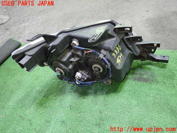 1UPJ-9233361132]セレナ Sハイブリッド(HC26)左ヘッドライト ハロゲン 中古_2